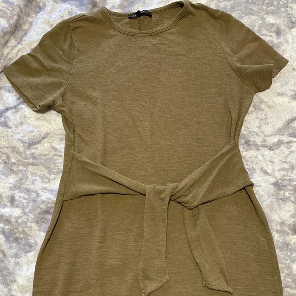 Brown Dynamite Fitted Dress - Picture 3 of 3